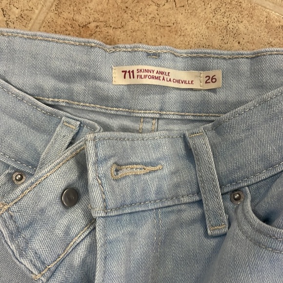 Levi’s- light blue 711 size 26 - Picture 4 of 4